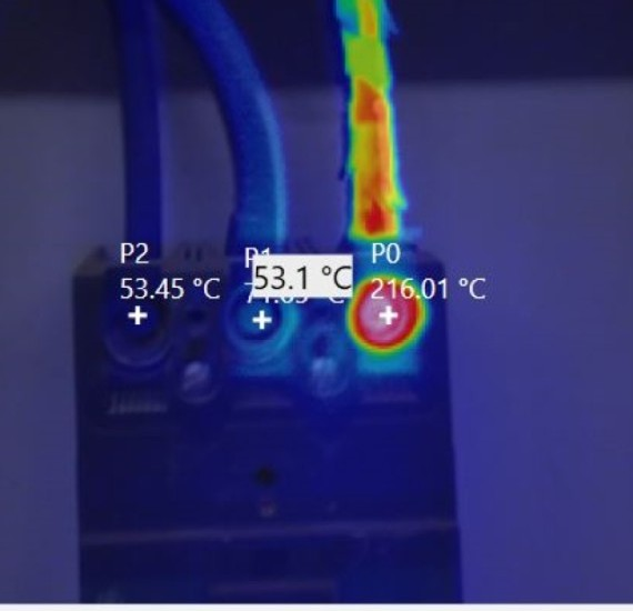 AMTPro - Test 8 Thermal image of motor supply terminals with one phase connection at 216 degrees Celsius